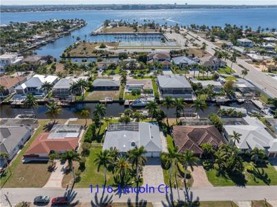 1116 Lincoln CT