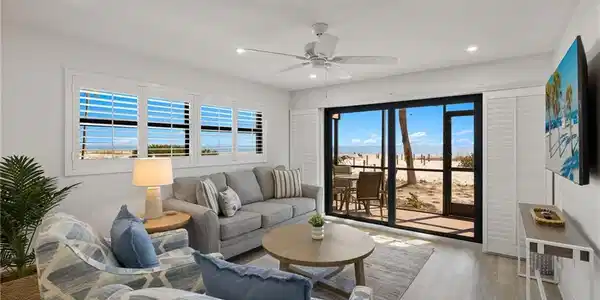 2230 Camino Del Mar DR