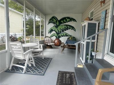 3256 Debbie LN