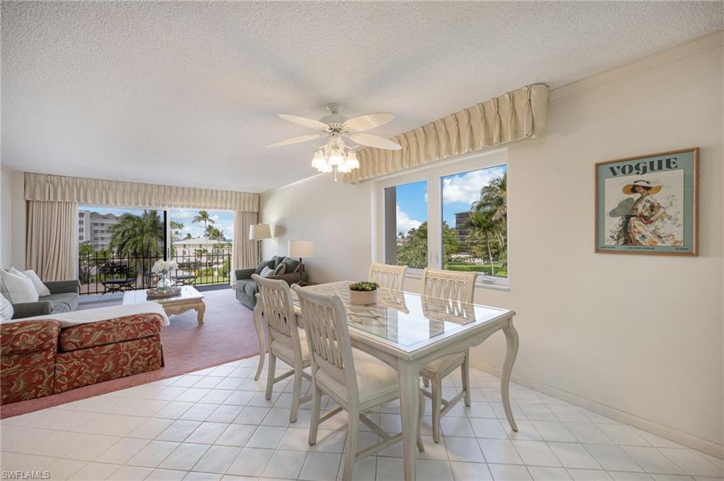 Image 3: Sunny bright unit with lots of natural light from its western exposure