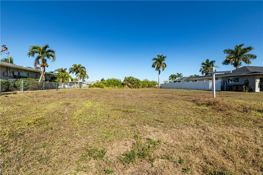 Image 2: View of yard
