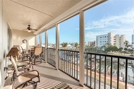 4431 Bay Beach LN