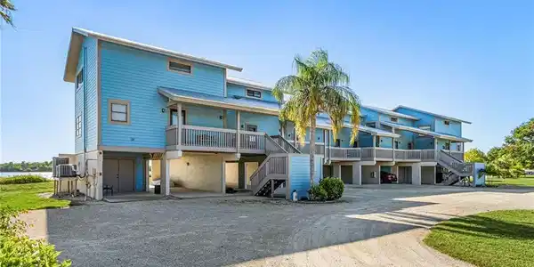 5371 Blue Crab CIR