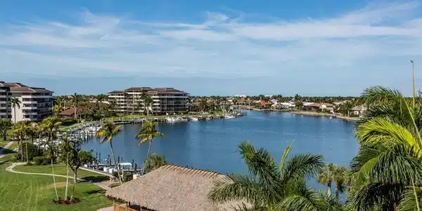 693 Seaview CT