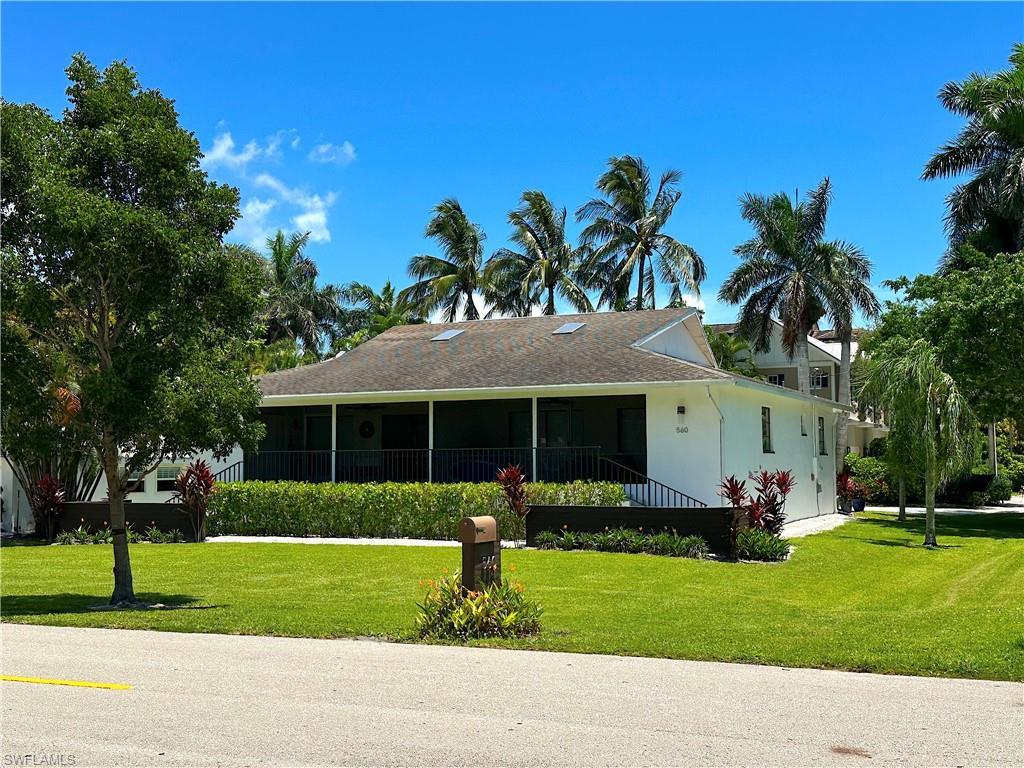 Image 2: House 1 of 3