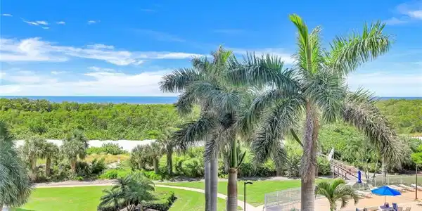 380 Seaview CT