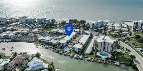 2100 Gulf Shore BLVD N