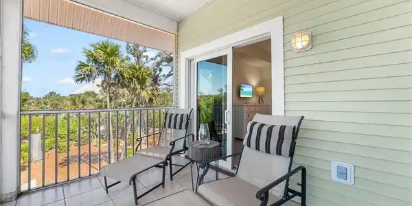 Image 2: Screened in Patio off Guest Bedroom