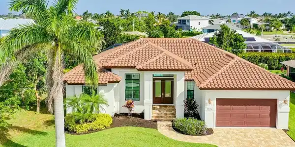 1524 Biscayne WAY