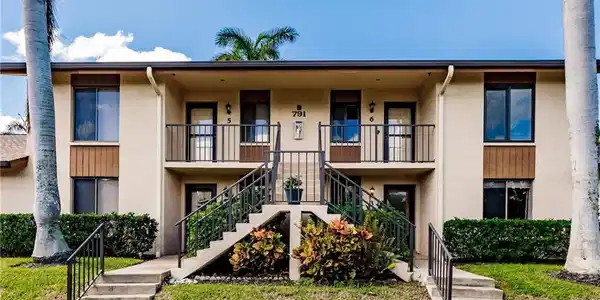 791 W Elkcam CIR