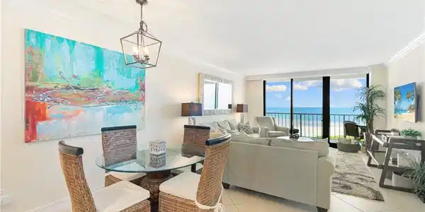 380 Seaview CT