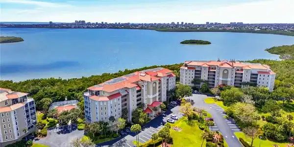 201 Vintage Bay DR