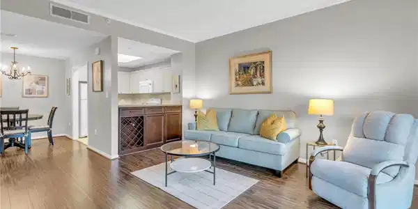 900 Arbor Lake DR