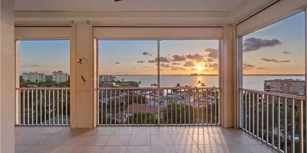 14819 Laguna DR