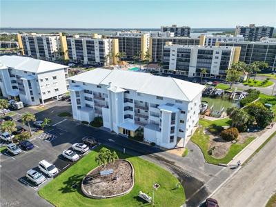 4511 Bay Beach LN