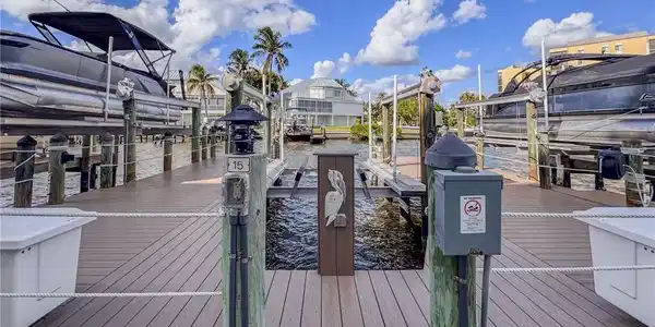 Docks 15 & 16 - 4341 Bay Beach LN