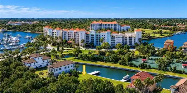 210 HARBOR VILLAGE PT
