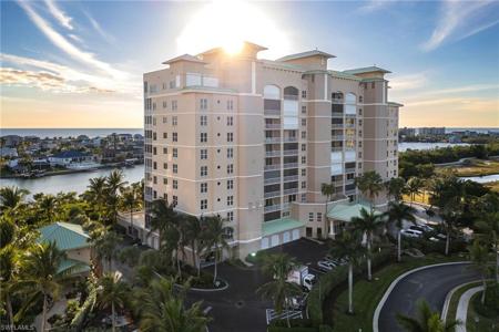 4192 Bay Beach LN
