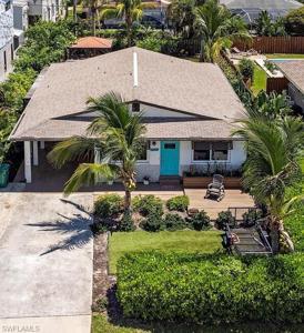 592 97th AVE N
