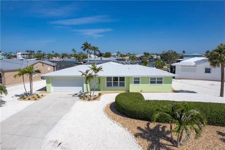 3226 Vacation LN