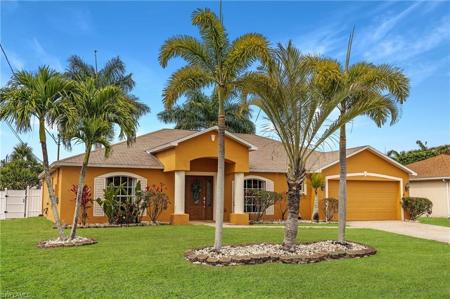 233 SW 43rd LN