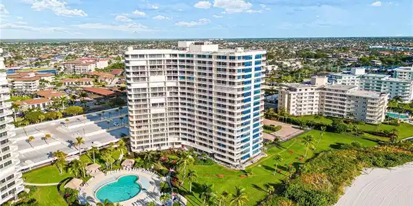 260 Seaview CT