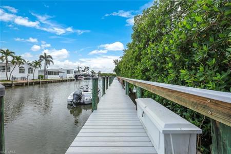 3072 Sandpiper Bay CIR