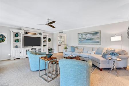 2400 Gulf Shore BLVD N