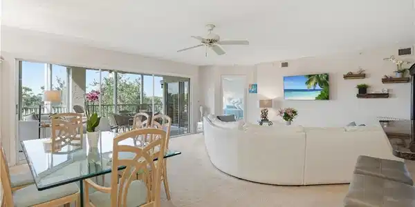 Image 3: Light and bright with expansive views.