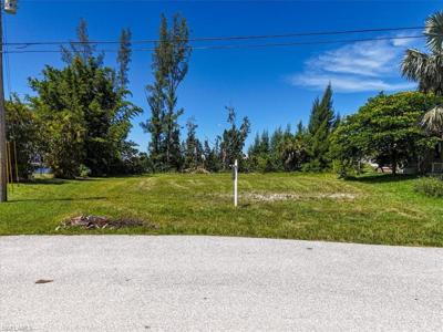 2300 NW 34 AVE
