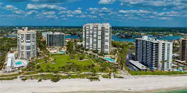 4021 Gulf Shore N