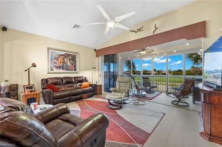 3081 Meandering WAY