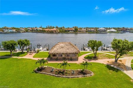 615 Seaview CT