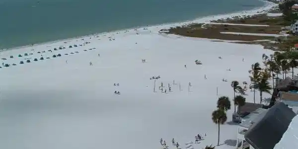 Image 3: Expansive Beach