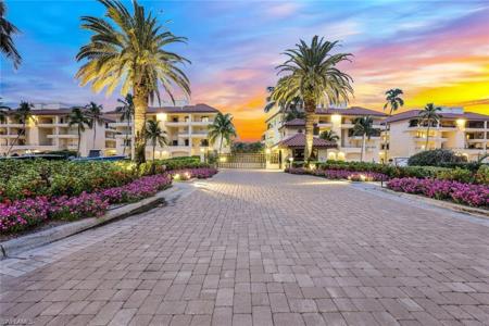 4400 Gulf Shore BLVD N