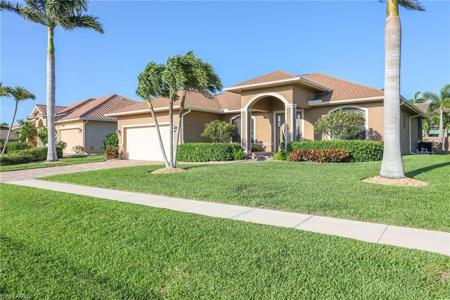 133 Balfour DR