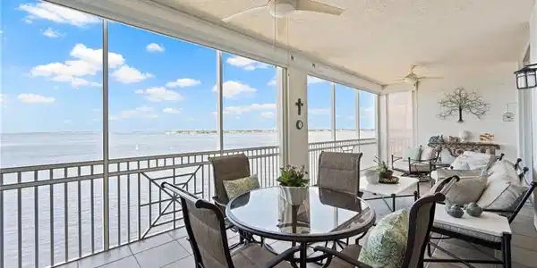 14200 Royal Harbour CT