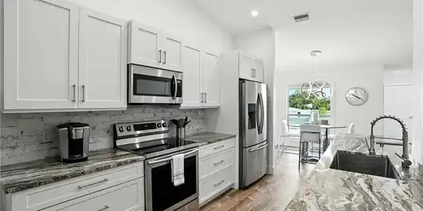 876 Gulf Pavilion DR