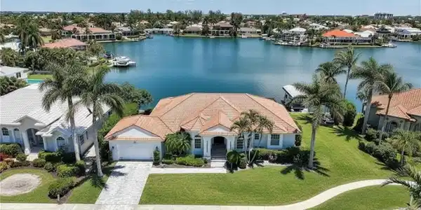 419 Spinnaker DR