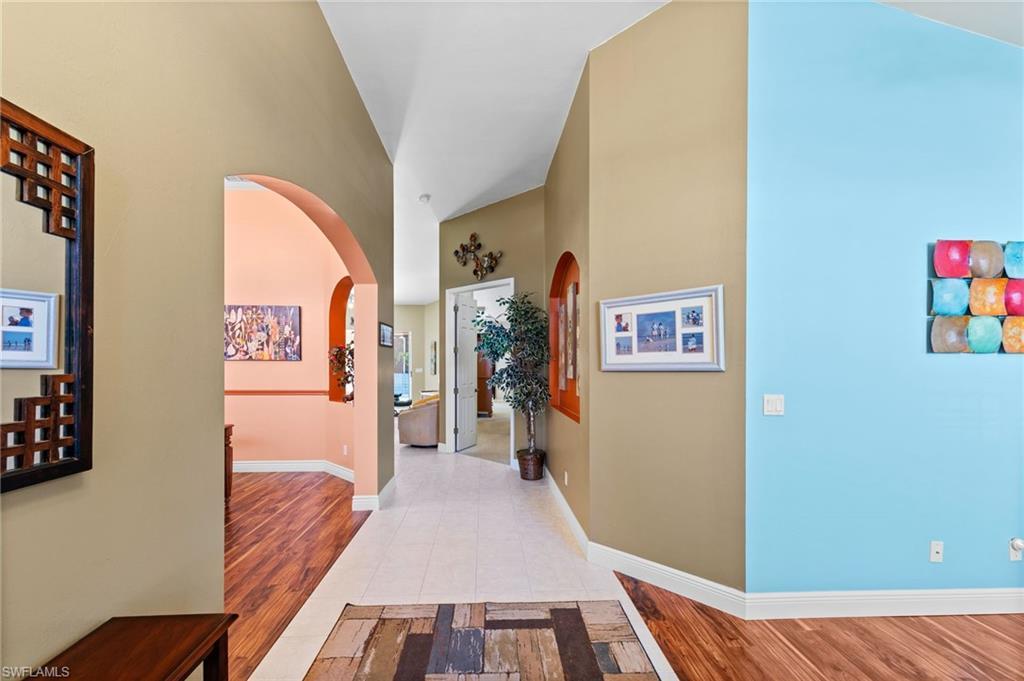 Image 3: Foyer