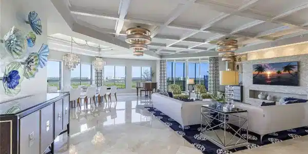 295 Grande WAY