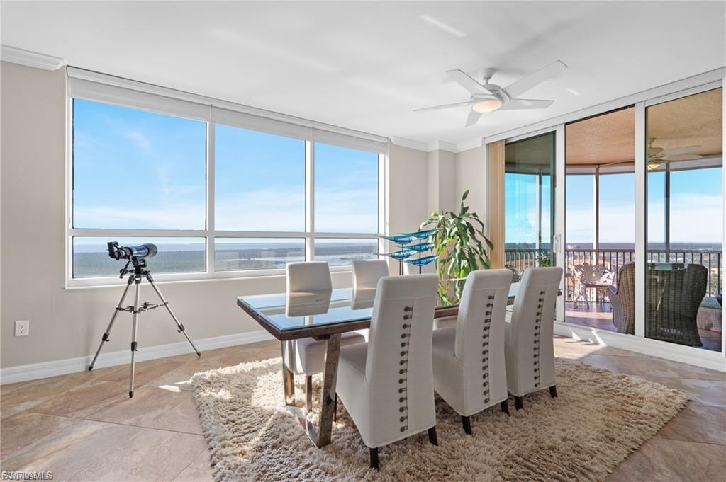Image 2: View of sunroom / solarium
