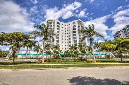 4183 Bay Beach LN