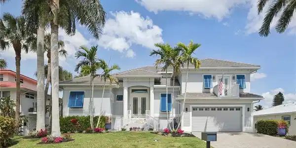 451 Oak AVE