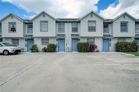 1005 SW 48th TER