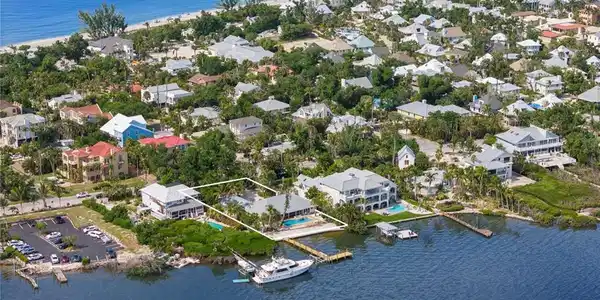 15153 Captiva DR
