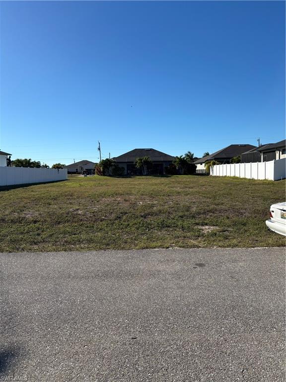 Image 1: View of yard