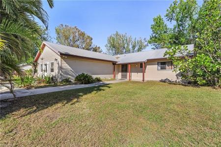 4754 Woodstock RD