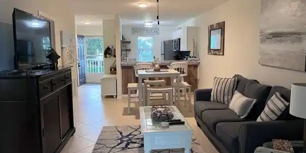 825 W Elkcam CIR