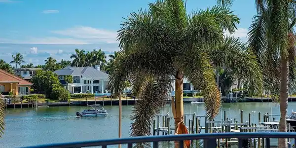 4451 Gulf Shore BLVD N